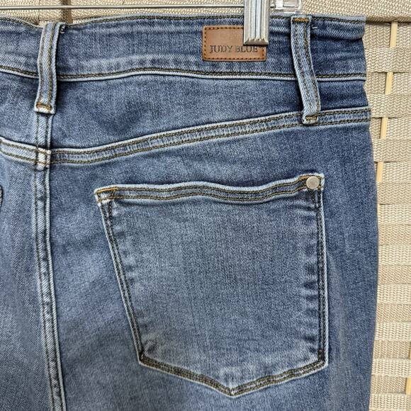 Judy Blue SLIM FIT Jeans Women’s Plus Size 14W Medium Wash Blue Stretch Denim - Picture 5 of 9